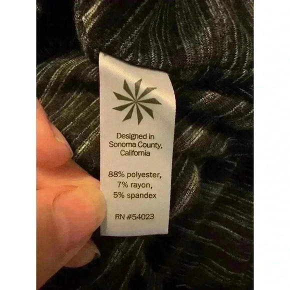 Athleta Beyond Soft Avenues Blouson Dress Black Gray Stripe 866702 Women’s Sz M - Picture 6 of 8